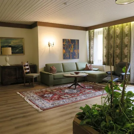 Mosser Zentrum Mit Parkplatz