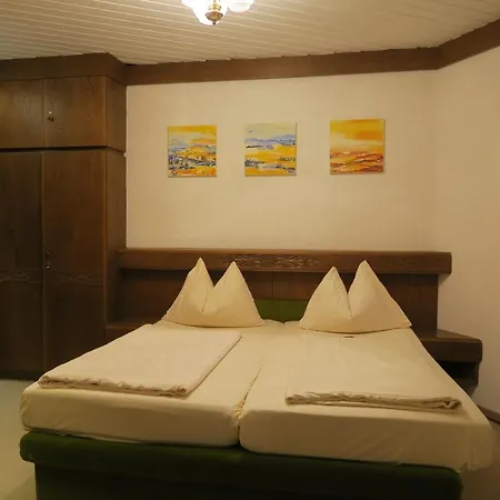 Mosser Zentrum Mit Parkplatz *